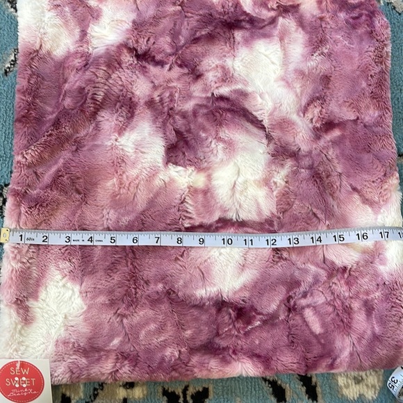 Sew sweet minky designs fur cushion cover - Picture 8 of 8